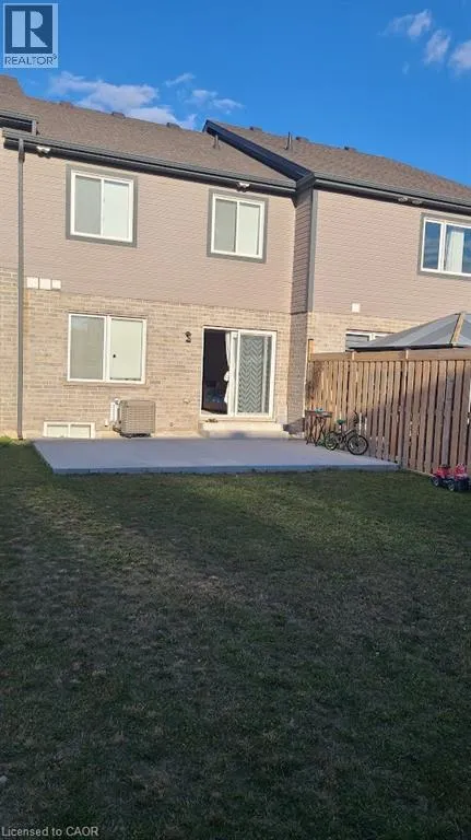 82 RENFREW Street