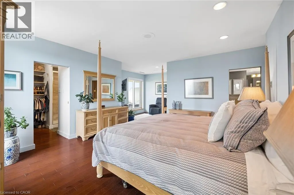 265 WESTCOURT Place Unit# PH9 #PH9