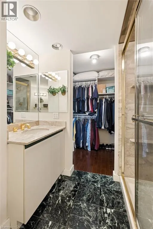 265 WESTCOURT Place Unit# PH9 #PH9