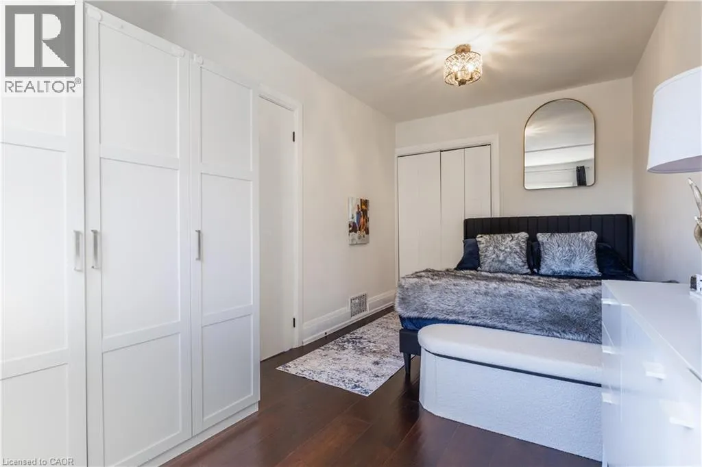 103 TUXEDO Avenue N