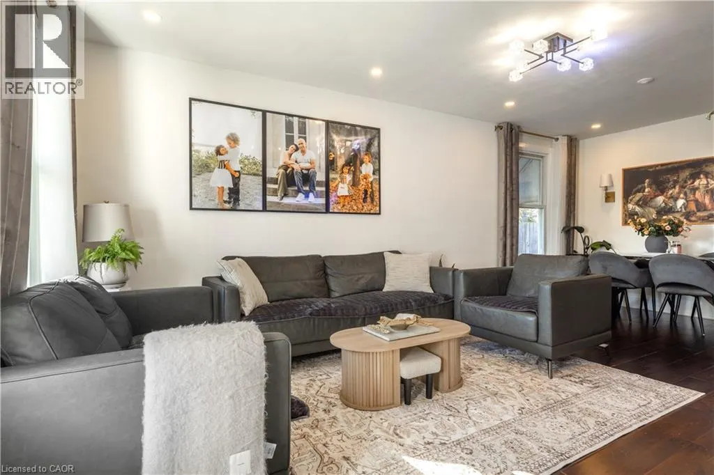 103 TUXEDO Avenue N