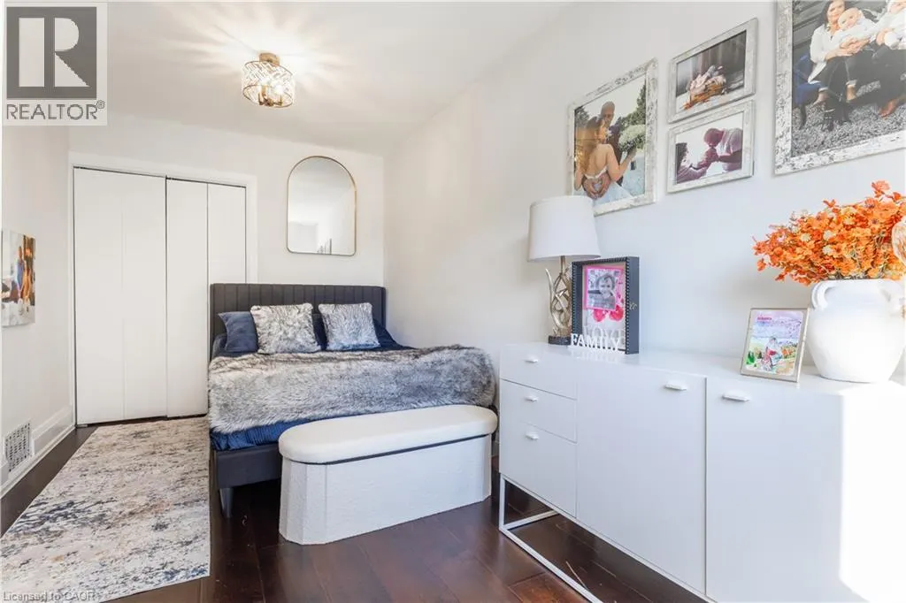 103 TUXEDO Avenue N
