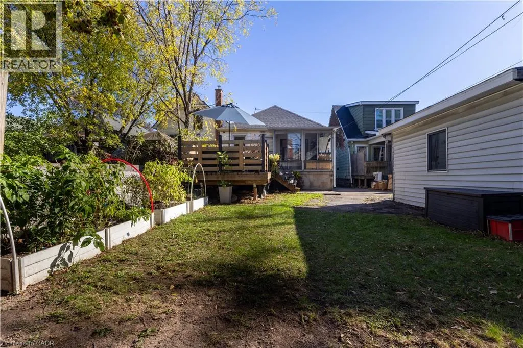 103 TUXEDO Avenue N