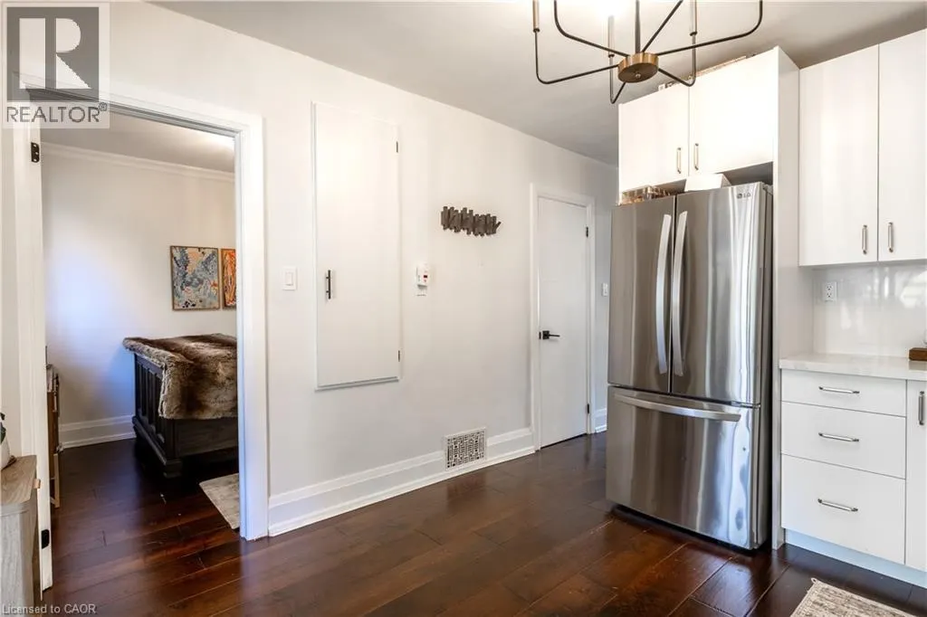 103 TUXEDO Avenue N