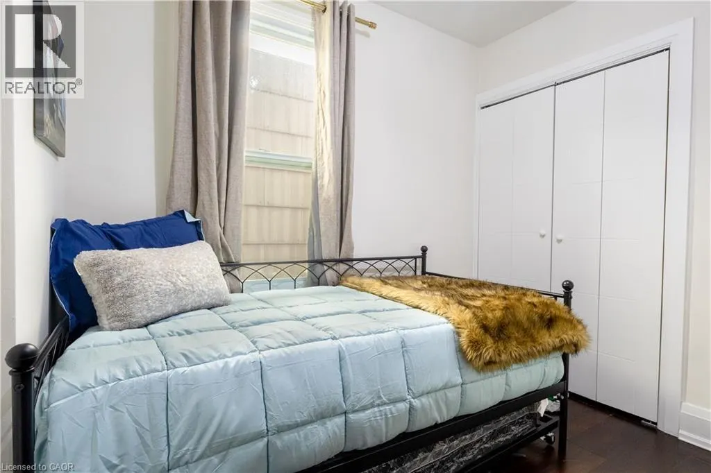 103 TUXEDO Avenue N