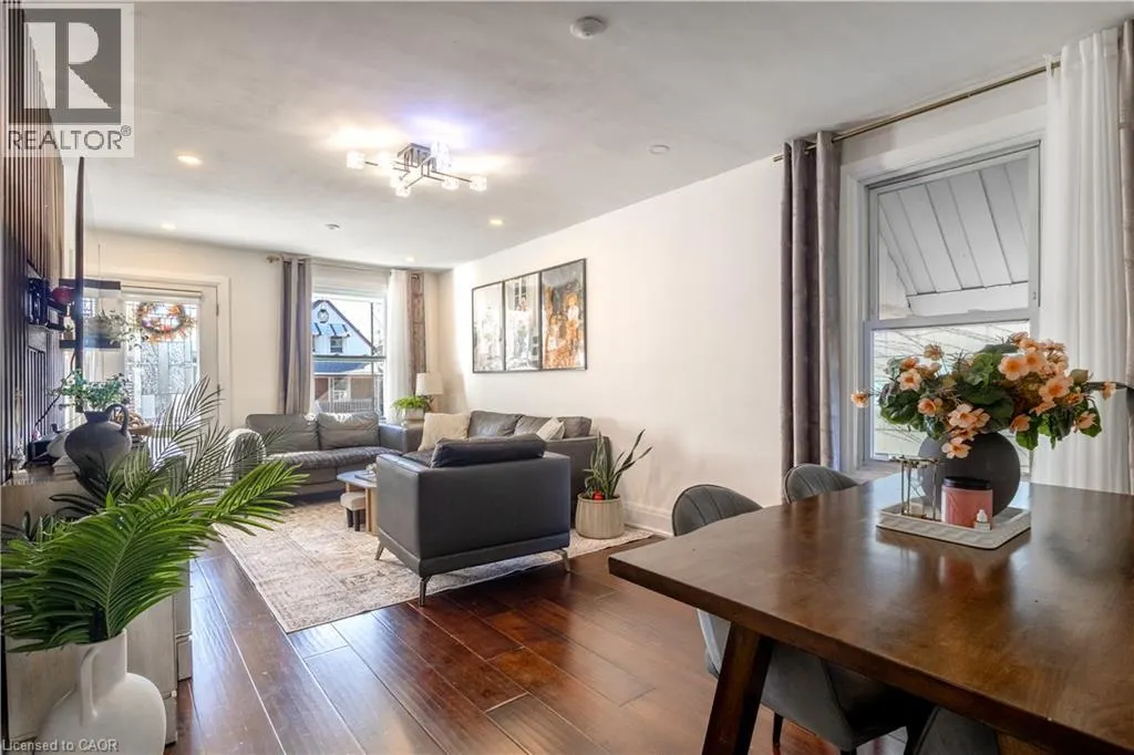 103 TUXEDO Avenue N