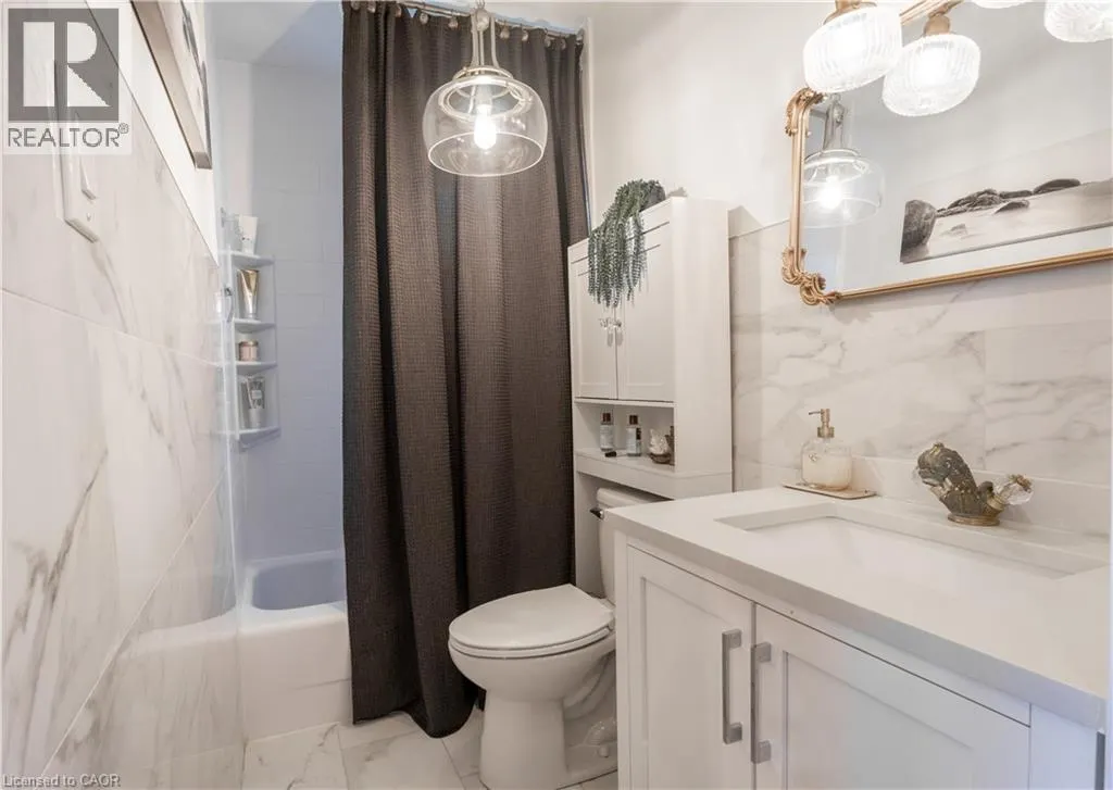 103 TUXEDO Avenue N