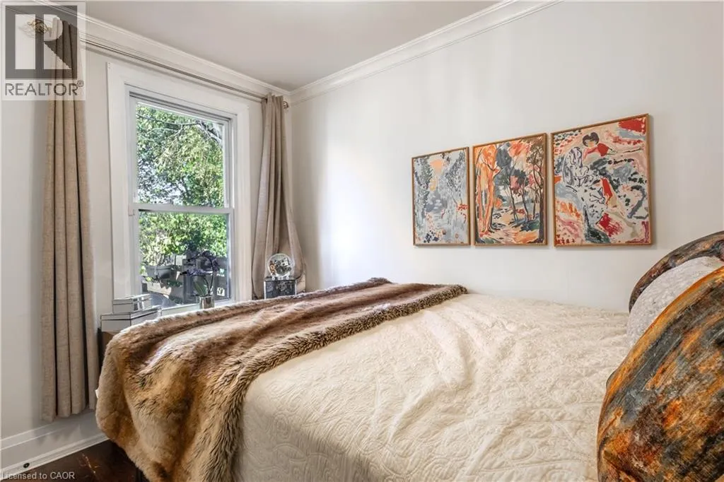 103 TUXEDO Avenue N