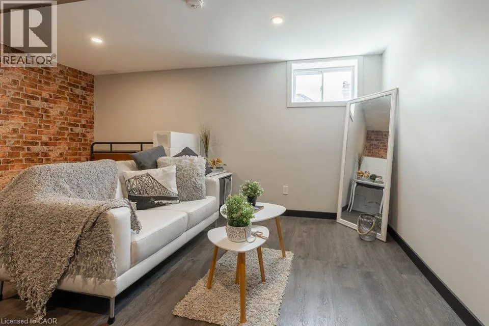 676 RYMAL Road E Unit# 2 #2