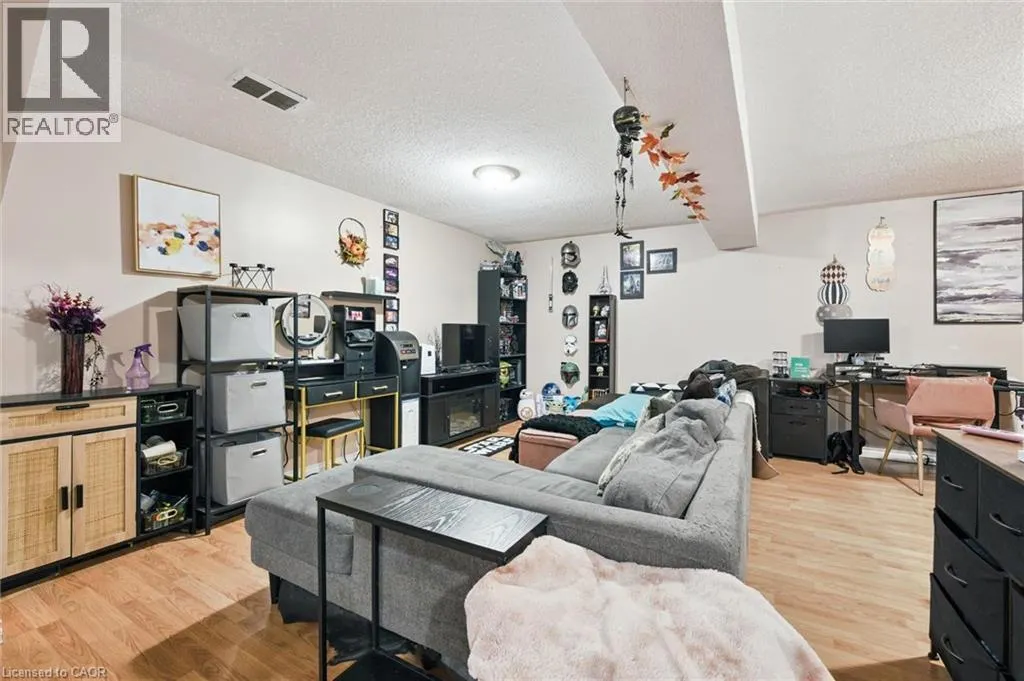 227 GREEN VISTA Drive