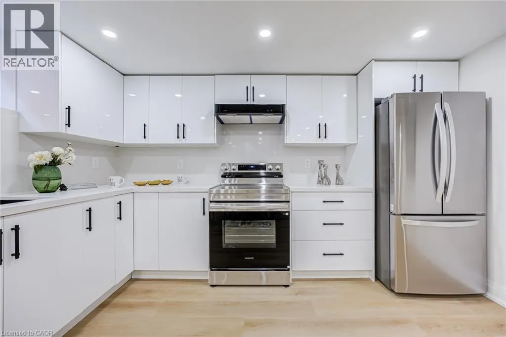 387 EAST 19TH Street Unit# Lower #Lower