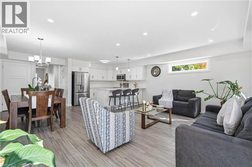 137 ELGIN Street