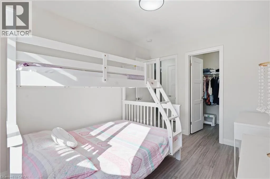 137 ELGIN Street