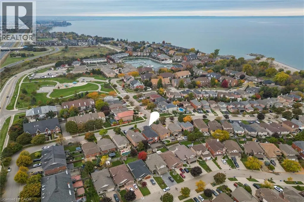 110 COVE Crescent