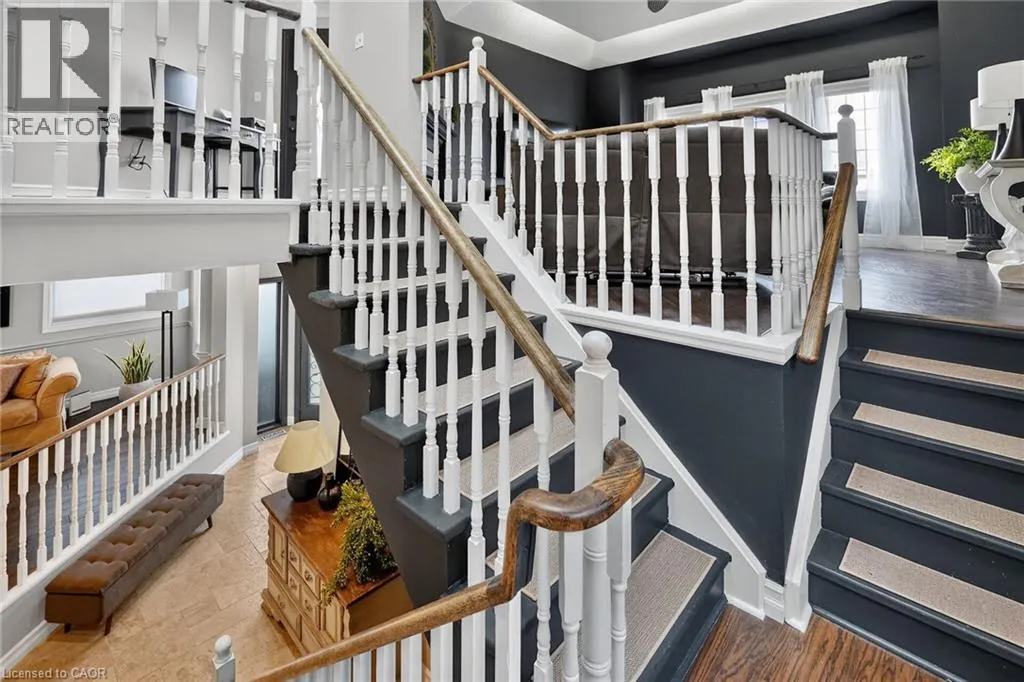 110 COVE Crescent