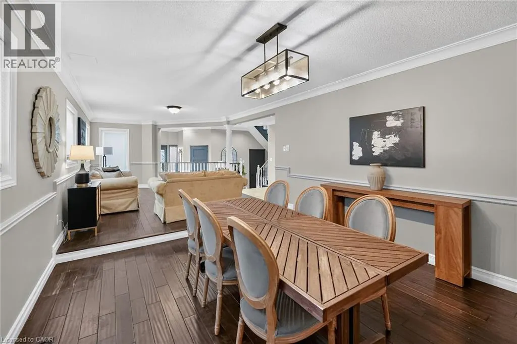 110 COVE Crescent