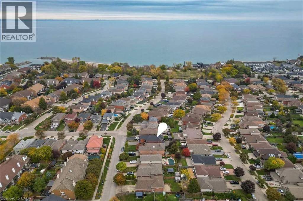 110 COVE Crescent