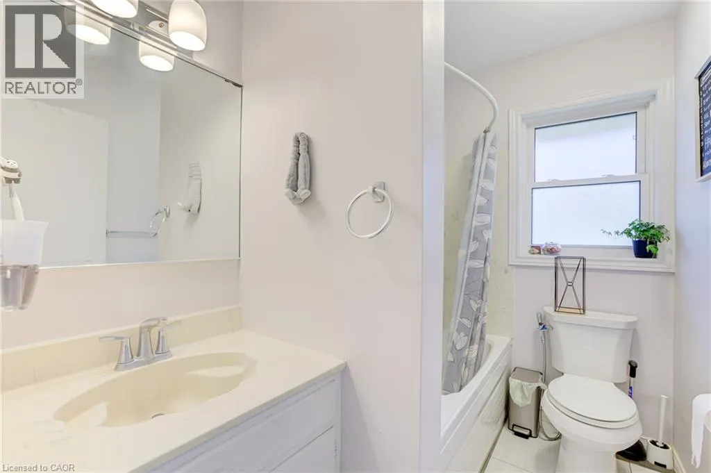69 MAYWOOD Road Unit# Upper #Upper