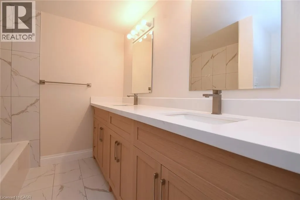 510 QUEENSTON Road Unit# 404 #404