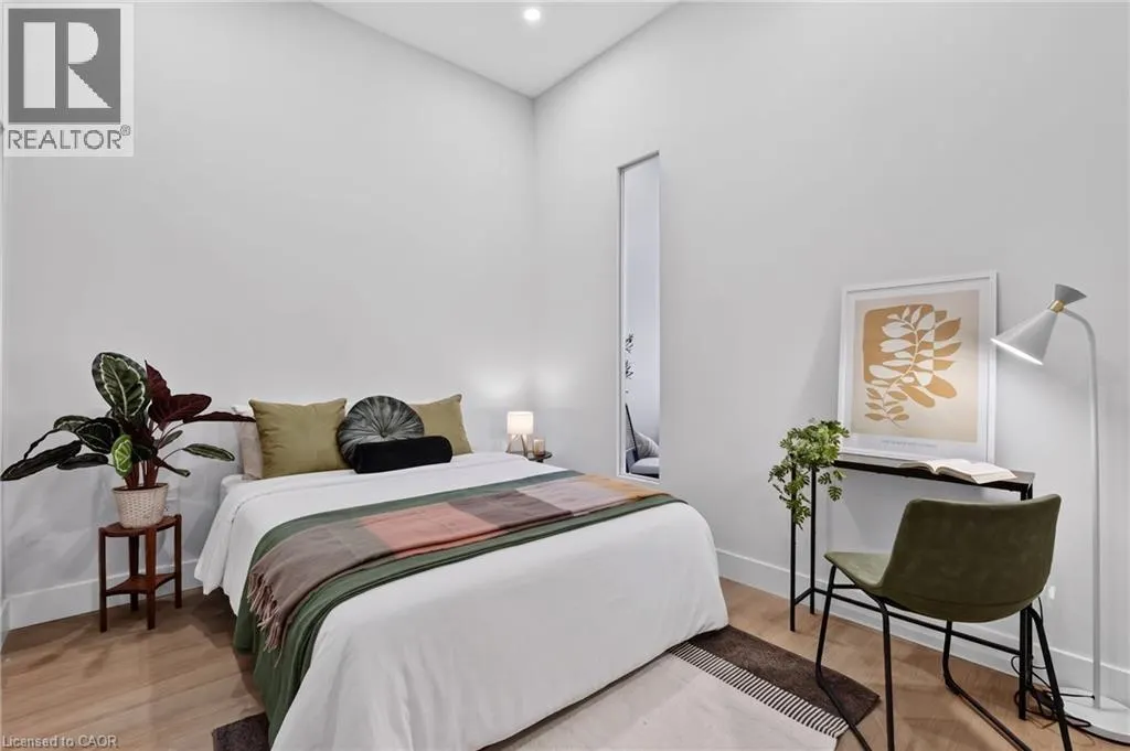 56 YORK Boulevard Unit# 405 #405