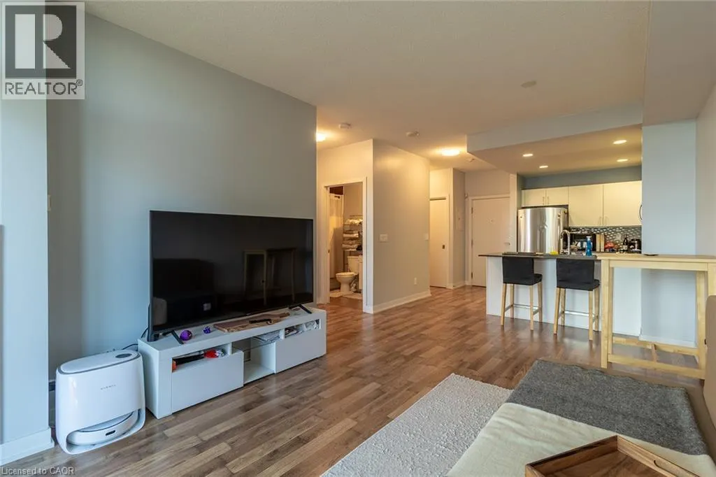 551 MAPLE Avenue Unit# 1408 #1408