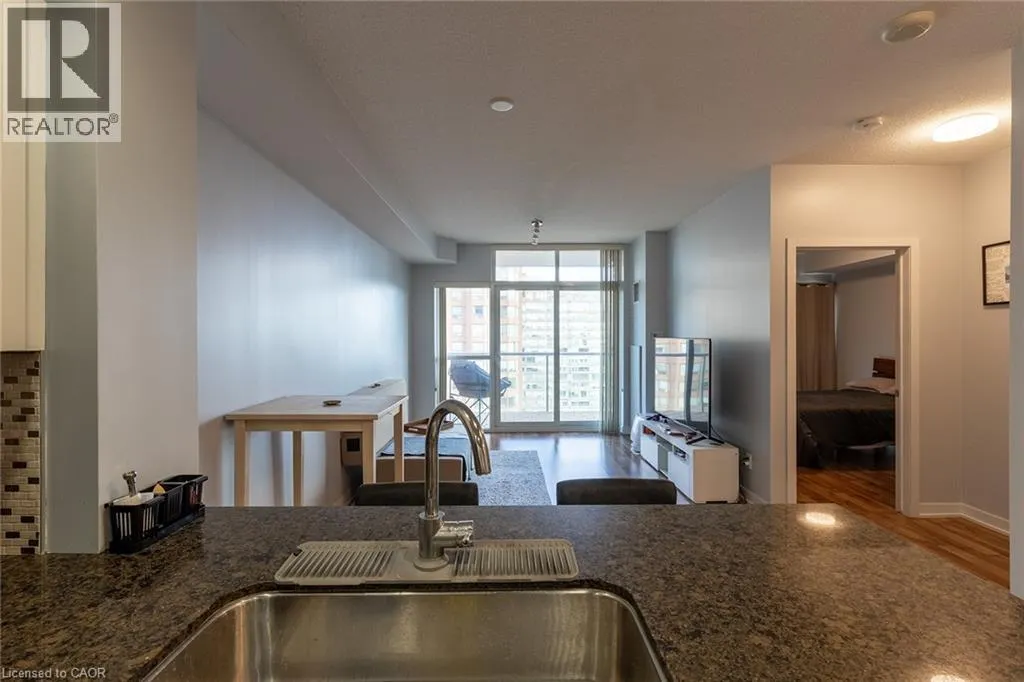 551 MAPLE Avenue Unit# 1408 #1408