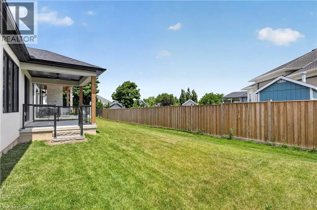 11 OAKLEY Drive