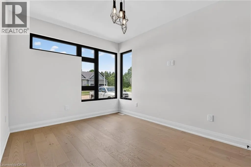 11 OAKLEY Drive
