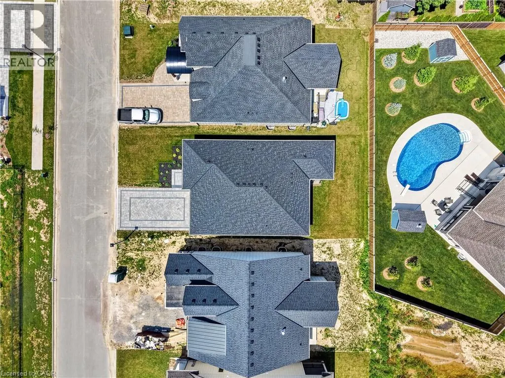 11 OAKLEY Drive
