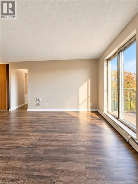 183 LISGAR Avenue Unit# 504 #504