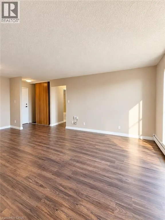 183 LISGAR Avenue Unit# 504 #504