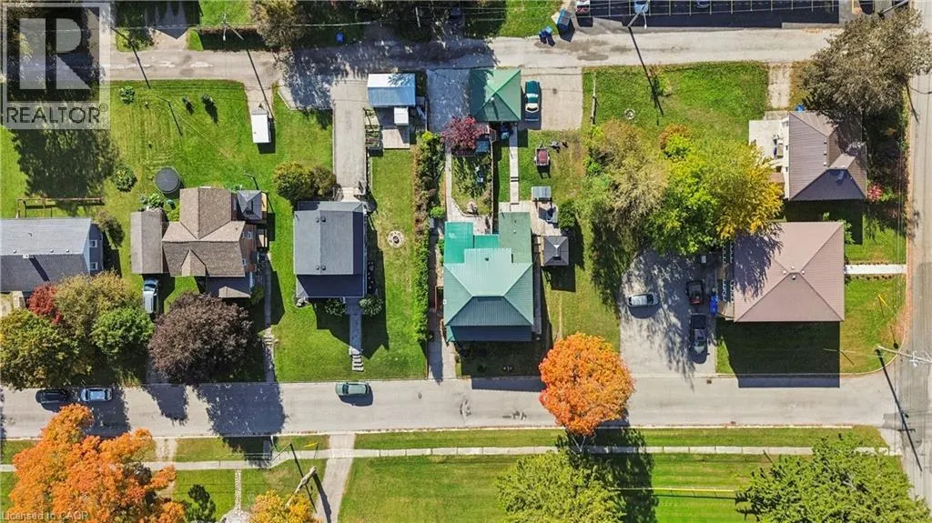 324 DALY Street