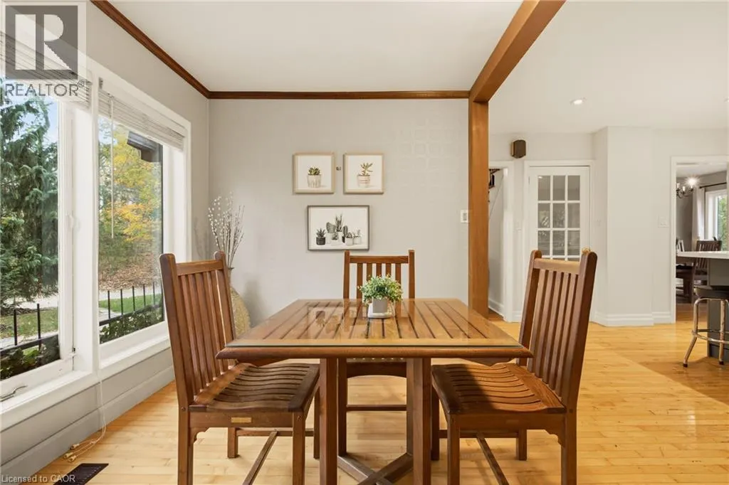 7 HATFIELD Place