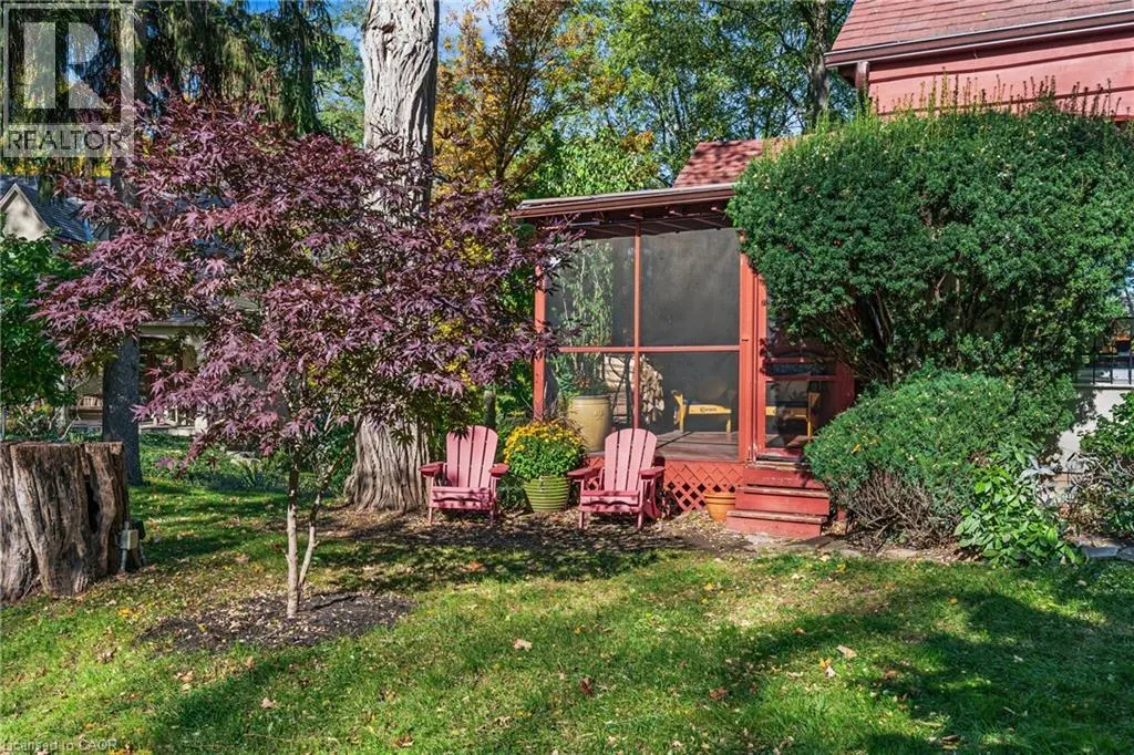 7 HATFIELD Place