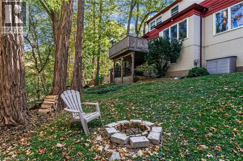 7 HATFIELD Place
