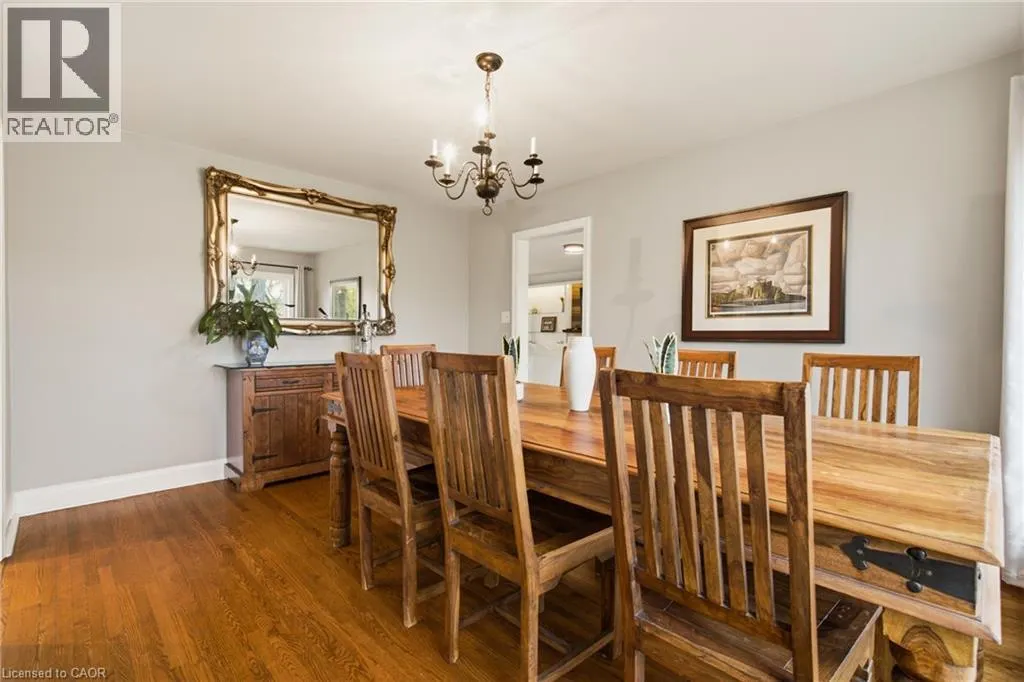 7 HATFIELD Place