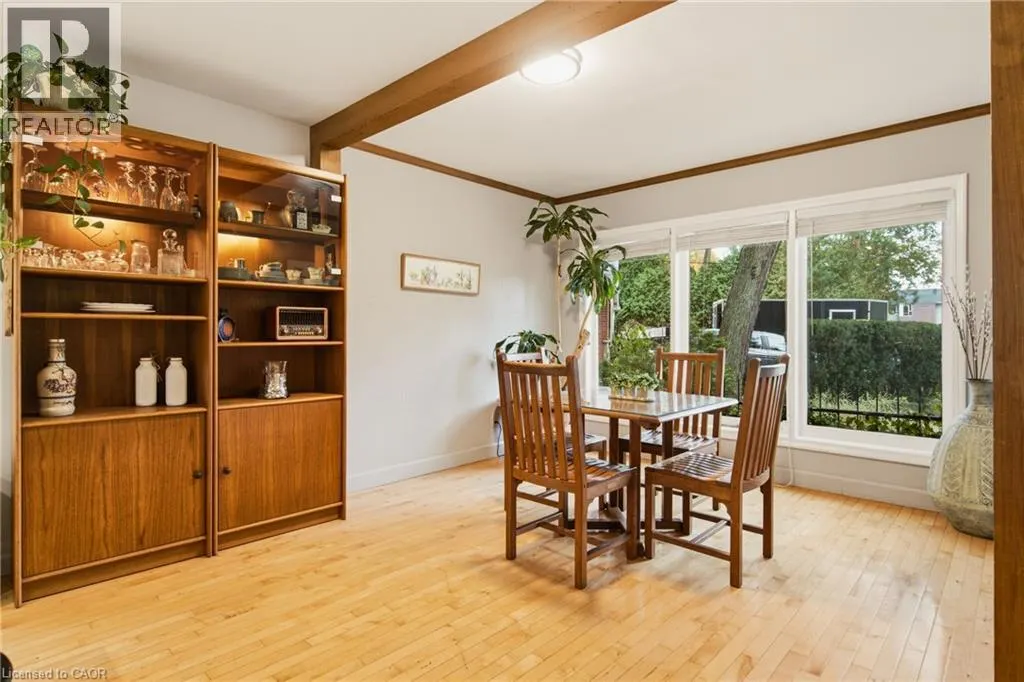 7 HATFIELD Place