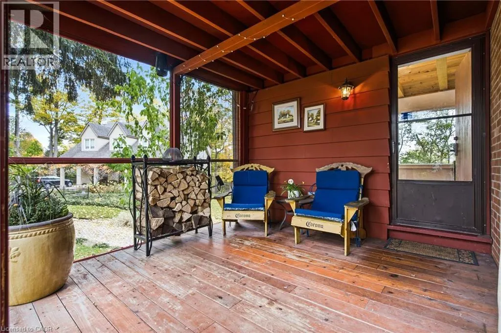 7 HATFIELD Place