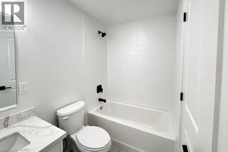 575 CONKLIN Road Unit# 819 #819
