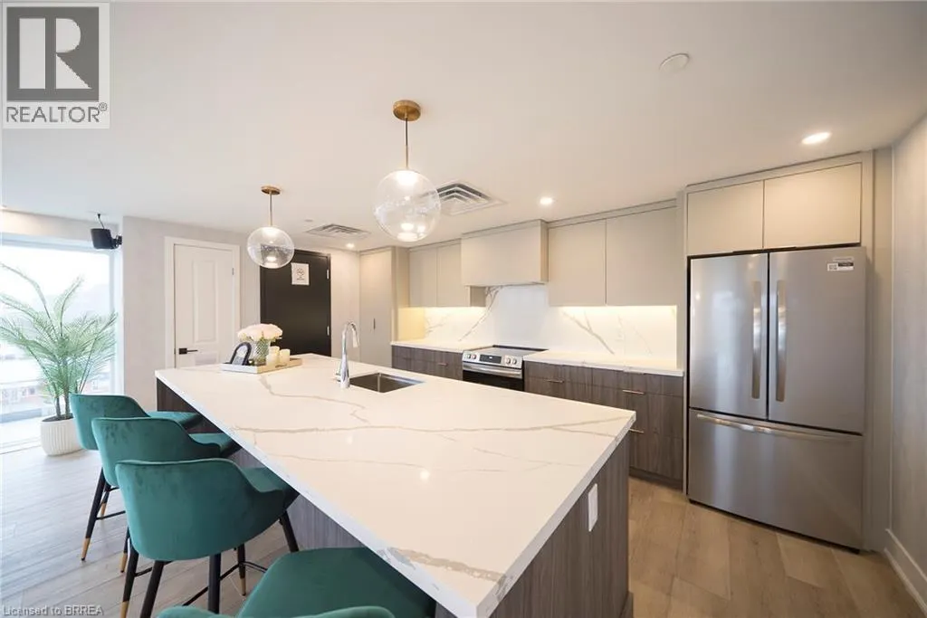 575 CONKLIN Road Unit# 819 #819
