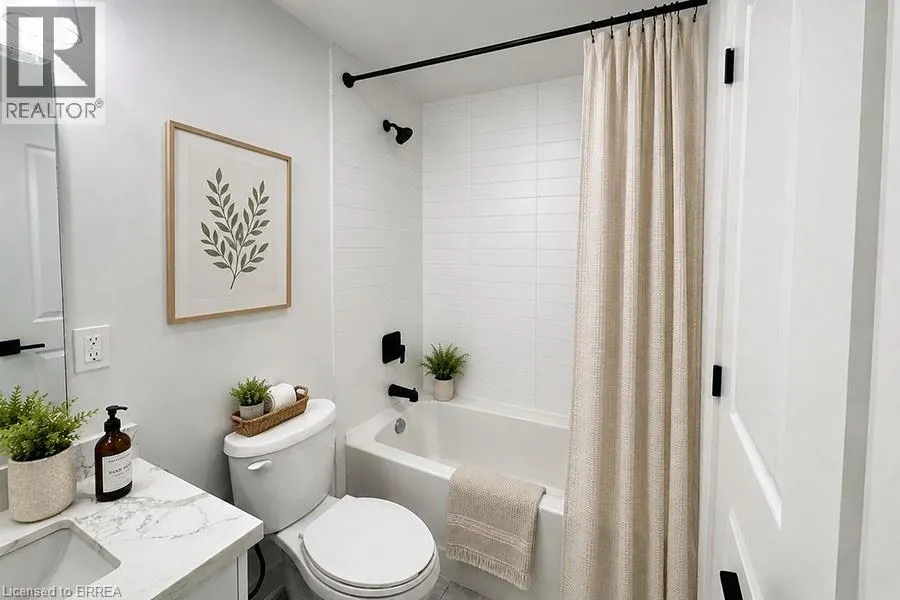 575 CONKLIN Road Unit# 819 #819