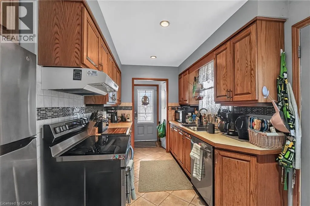 749 UPPER HORNING Road