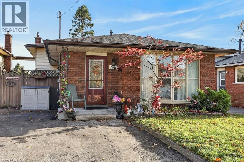 749 UPPER HORNING Road