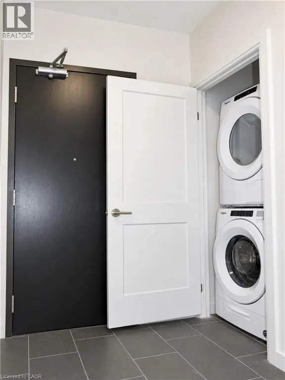 399 QUEEN Street S Unit# 212 #212