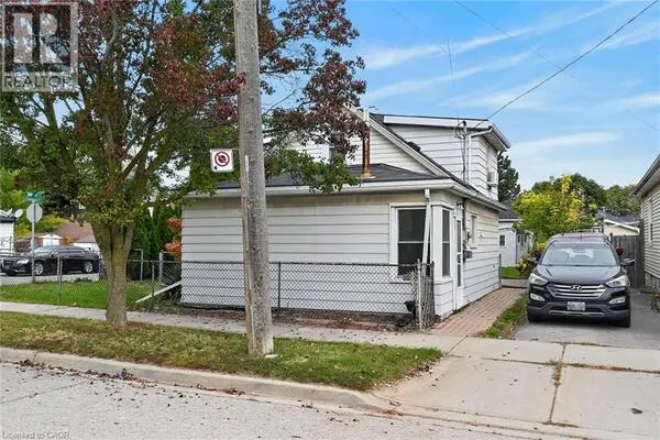 747 RENNIE Street