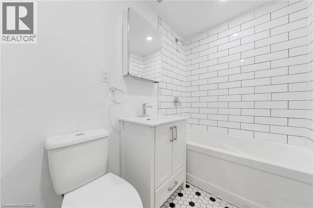 312 ABERDEEN Avenue Unit# 1 #1