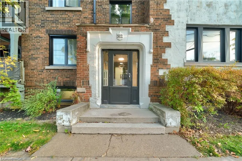 312 ABERDEEN Avenue Unit# 1 #1