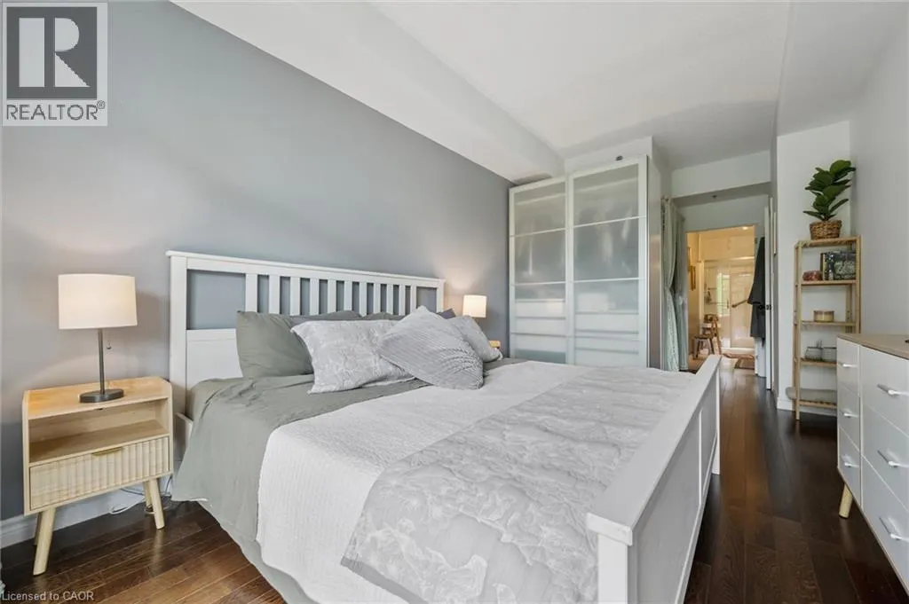 34 PLAINS Road E Unit# 208 #208