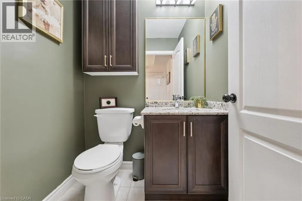 34 PLAINS Road E Unit# 208 #208