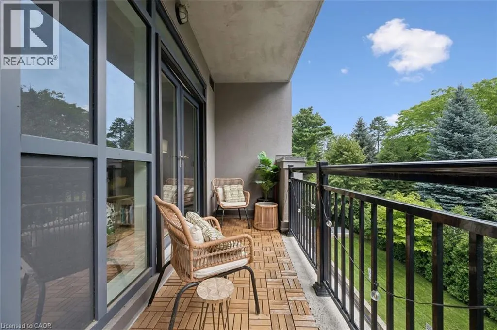 34 PLAINS Road E Unit# 208 #208